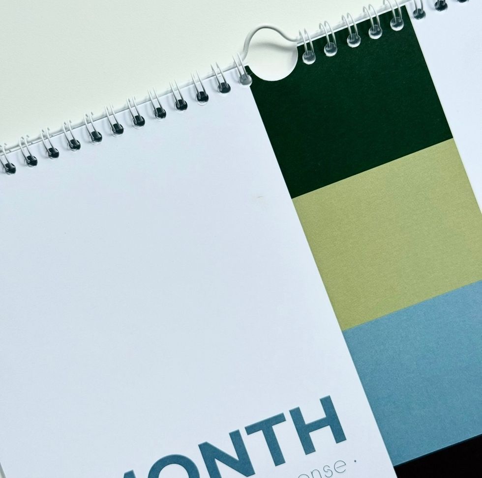 Уцінка | Month | А4 на пружині | 12 місяців 9008 фото